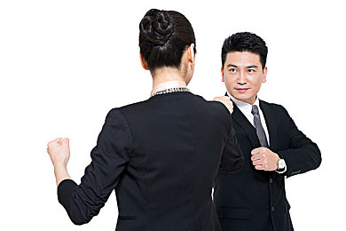 国模李梓熙：从平凡女孩蜕变为时尚明星：李梓熙的成长故事与公益情怀
