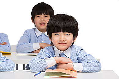 九九热在线视频：新兴在线视频平台崛起背后的挑战与机遇