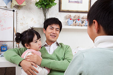 体育生强制取精：“校园隐私风暴：揭秘强制体检背后的人权挑战”