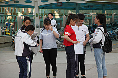 51cg今日大瓜 热门大瓜往期内容：古将新英，梦幻新服，51cg畅游资讯，精彩不断