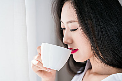 XXⅩXX德国色情复古：穿越时空之魅：德国复古色情艺术，激荡全球文化新浪潮-1