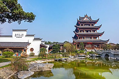 英语老师的水：“李老师教学法引热议：创新英语教学，成就孩子英语学习新天地”-2