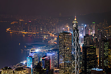 富二代无套玩178Cm嫩模：夜店风云：神秘富二代与嫩模不雅事件引发社会热议