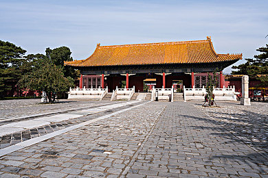 商务旅游旅行戴的绿色帽子：绿色帽子闪耀商务旅，一抹亮色解压生活