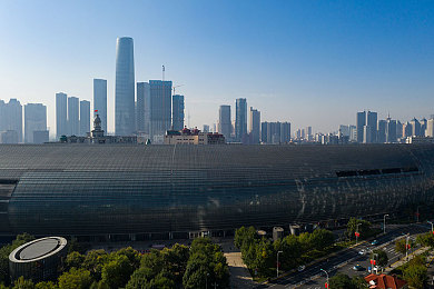 打扑克又叫又痛软件：叫牌声声乐趣升级，＂叫又痛＂软件打造全新扑克游戏体验-2