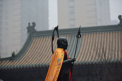juⅠiaann群战黑人：异族激战，欢乐征途：juⅠiaann群战黑人，体验别样种族大战-1
