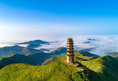 男人插入女人软件：“爱在云端，心语游戏，异地恋新体验”