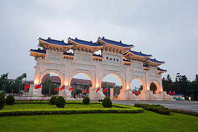 豌豆荚闺蜜男友认错后：“信任重建，情谊重生：揭秘现代都市情感纠葛的反思之路”-2