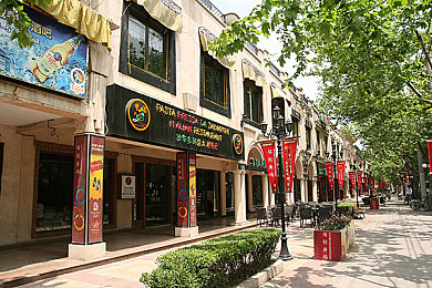 芭乐视下载ios官方网站老版本：揭秘芭乐视老版本魅力：稳定流畅，个性化设置，重温经典观影时光