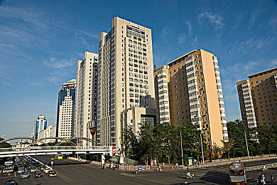 免费性网站：免费探险之旅：畅游奇幻虚拟世界，体验无限可能-1