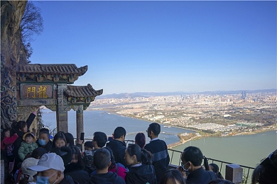 最新版а√天堂资源地址：奇幻天堂焕新升级，创新玩法再掀游戏热潮-3