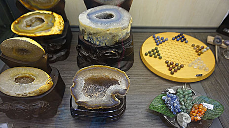 王者荣耀西施因为欠债而无法偿：虚拟海市蜃楼：游戏西施欠债，现实与虚拟的理性边界
