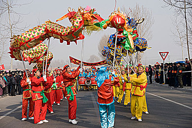 天天干干：新时代青年：用奋斗铸就梦想，以“天天干干”书写青春篇章-2