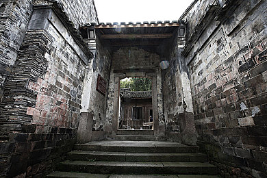 哥布林洞窟：神秘西南洞窟探险，哥布林传说引关注-5