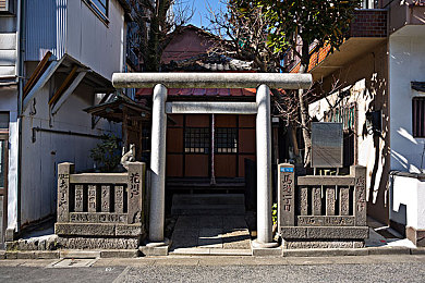 久久不雅视频：探寻“久久不雅视频”奥秘，挑战虚拟世界，勇闯游戏巅峰之旅-2