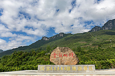 男人和女人斗坤：性别无界，竞技风采：健身才艺大对决