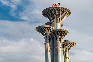 www.黄色：穿越未知领域，尽享视觉盛宴的冒险奇旅-3