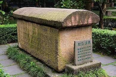 老妇的肉 舒服：冬日暖汤传温馨，亲情鸡汤唤感动-1