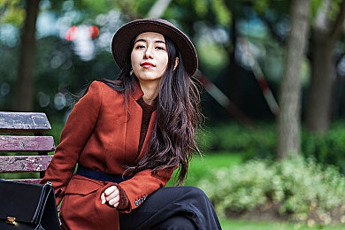 女富婆按摩高潮：宫廷传承，私密尊享：揭秘都市女富婆按摩艺术的非凡境界-5