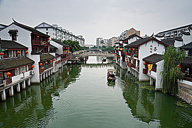 哥布林的洞窟：神秘地下探险：哥布林的洞窟奇幻之旅-2