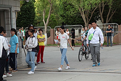 国产又大又硬又粗：手机霸主降临，性能巨兽挑战极限-4