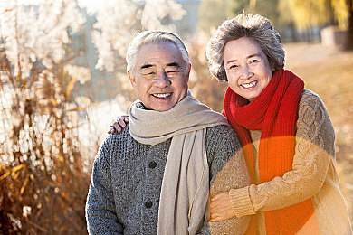 30岁少妇一摸就出水：肌肤奥秘：揭秘皮肤干燥之谜，关爱女性健康之路-4