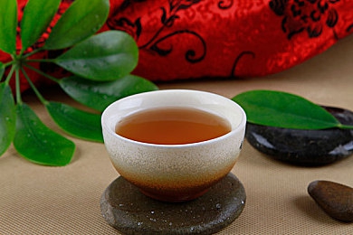 私密张开腿让技师按摩：按摩服务争议事件：顾客不当行为引发行业规范与权益保护热议-4