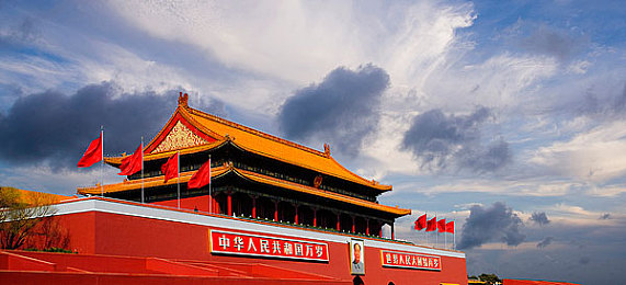 黄色软件下载3.30：揭秘：黄色软件下载3.30，引领高效便捷下载新潮流