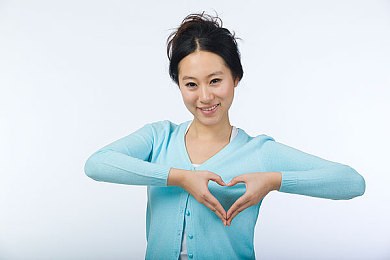 给大家科普一下男生女生一起轮滑板2023：2023年热门休闲竞技游戏《男生女生一起轮滑板》来袭，邀你好友共赏都市街头滑板风-4