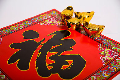 成年人《粉色视频》：奇幻探险之旅，视觉心理双重盛宴