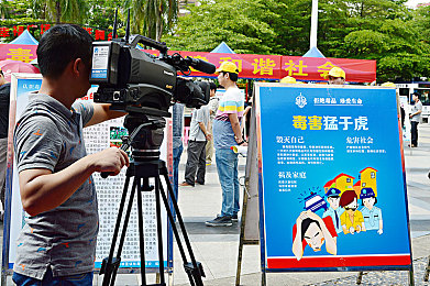 男女一起差差差差：打破性别界限，共筑和谐未来：揭秘“差差差差”现象背后的社会脉动-3